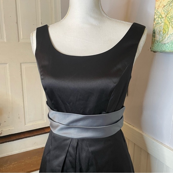 Max and Cleo Formal Little Black Dress Satin Sz 4 - Picture 12 of 16